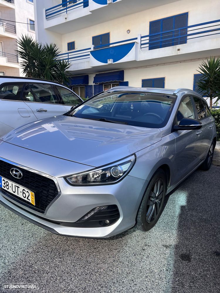 Hyundai i30 SW 1.6 CRDi Style 7DCT - 1