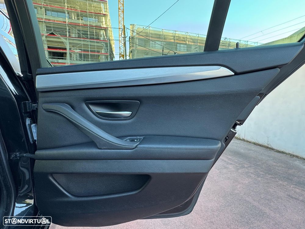 BMW 520 d Touring Aut. Luxury Line - 7