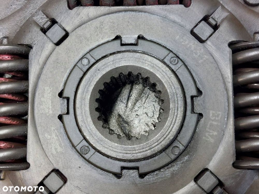 SPRZĘGŁO TARCZA + DOCISK + ŁOŻYSKO OPOROWE KIA BONGO K2700 II 2.7 D - 4