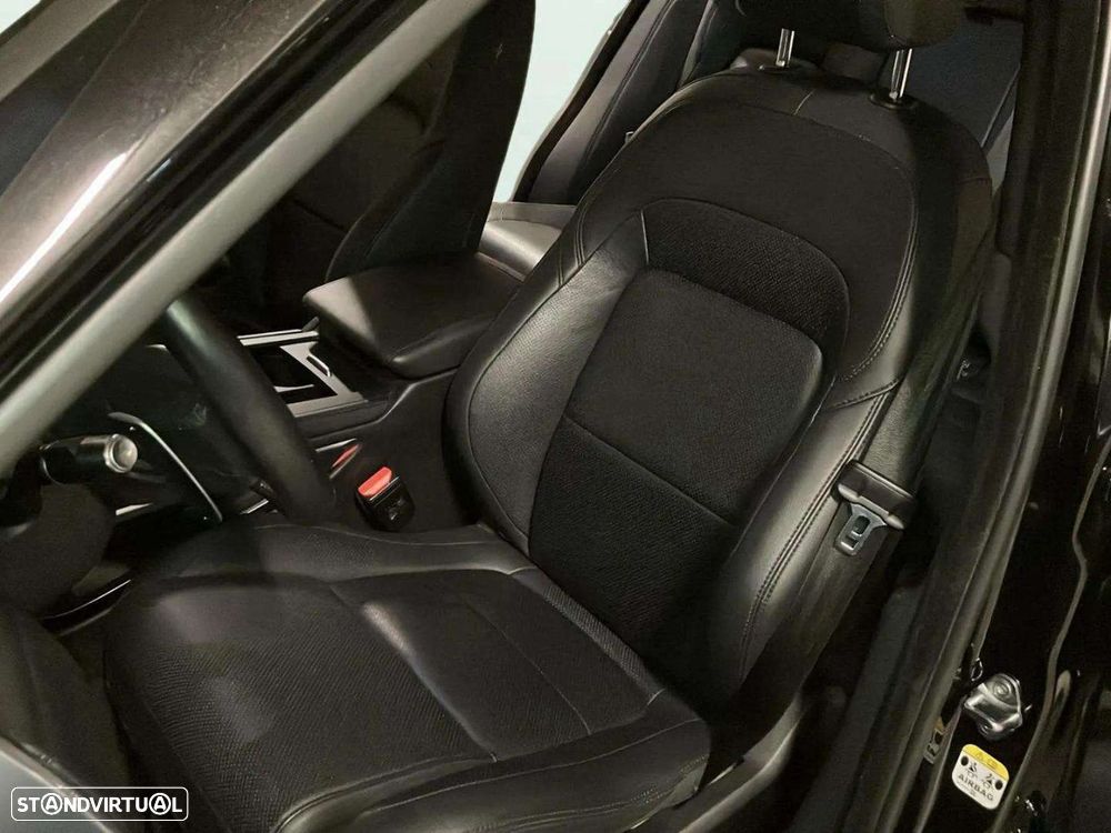 Jaguar F-Pace 2.0 P400e AWD HSE - 17