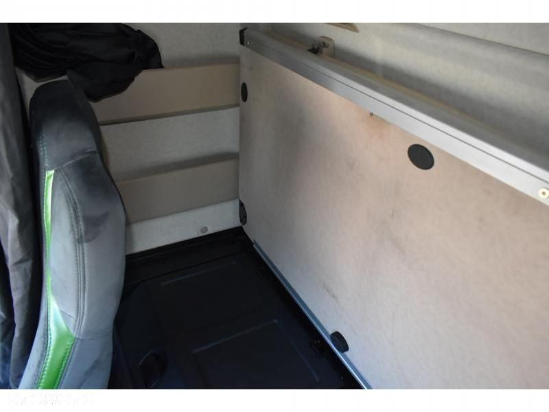 Mercedes-Benz Actros - 29