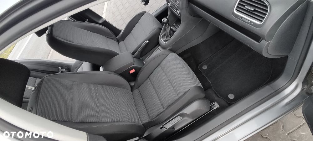 Volkswagen Golf 1.6 Edition - 24