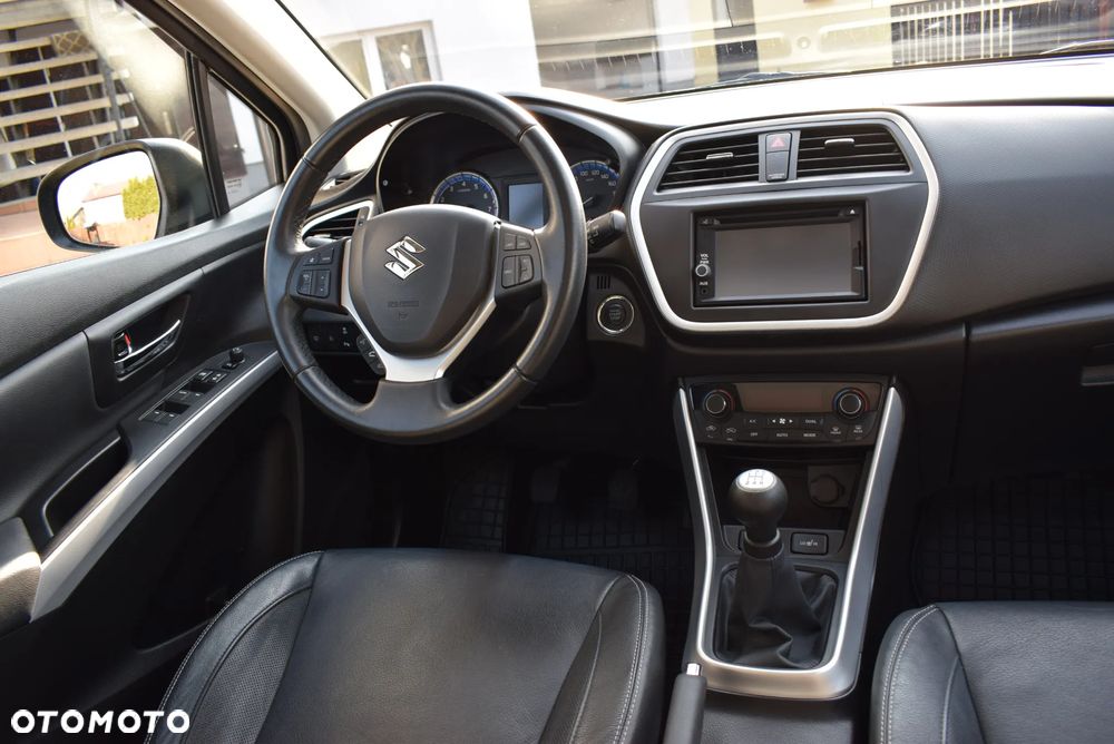 Suzuki SX4 S-Cross 1.6 VVT 4x2 limited+ - 10