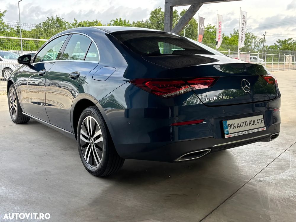 Mercedes-Benz CLA 250 - 8