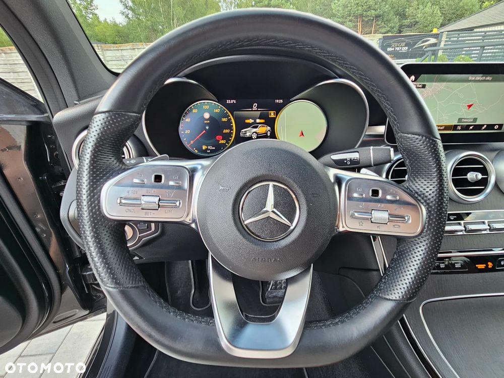 Mercedes-Benz GLC 220 d 4Matic 9G-TRONIC AMG Line Plus - 24
