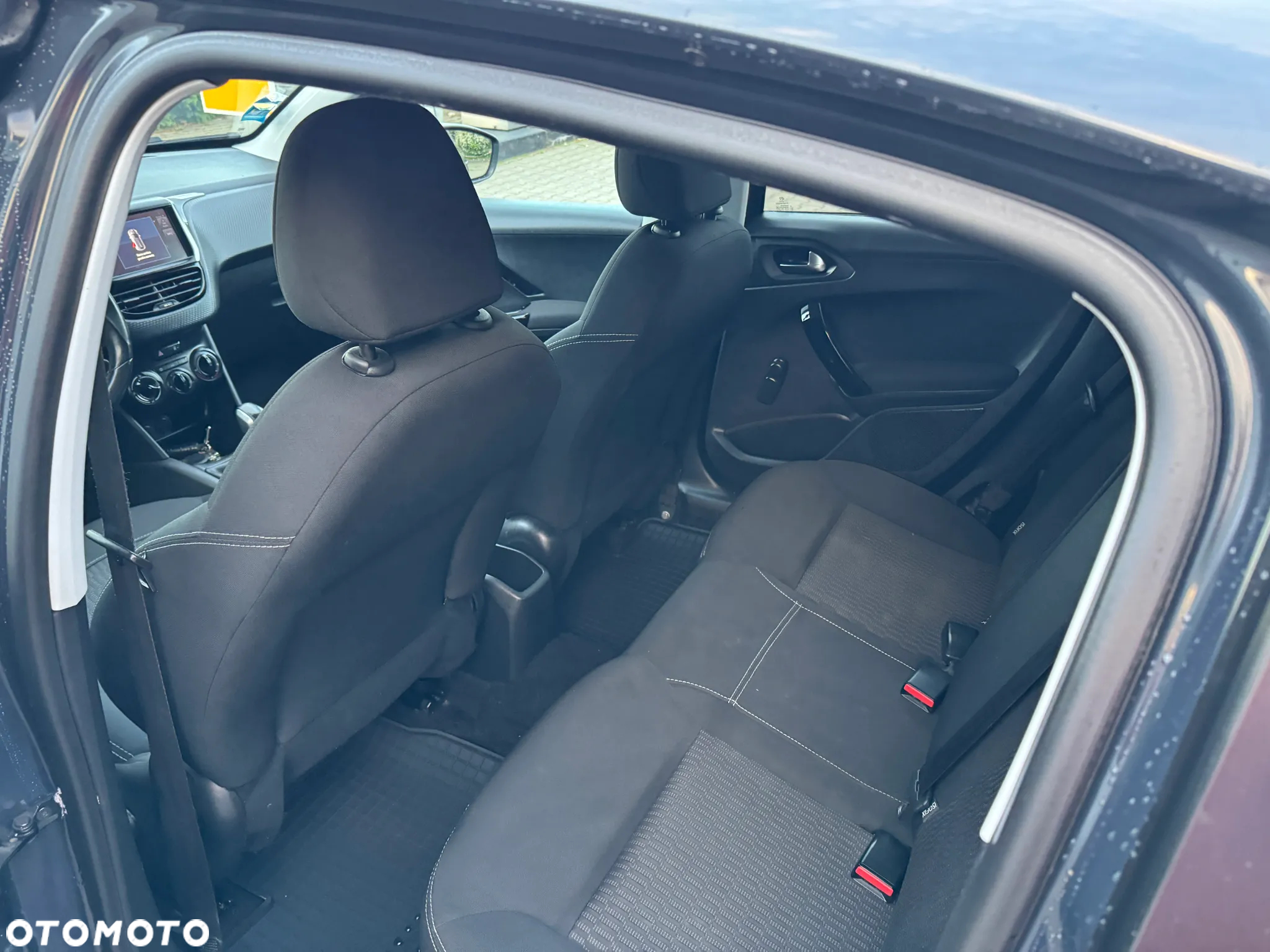 Peugeot 208 1.2 PureTech Style - 11