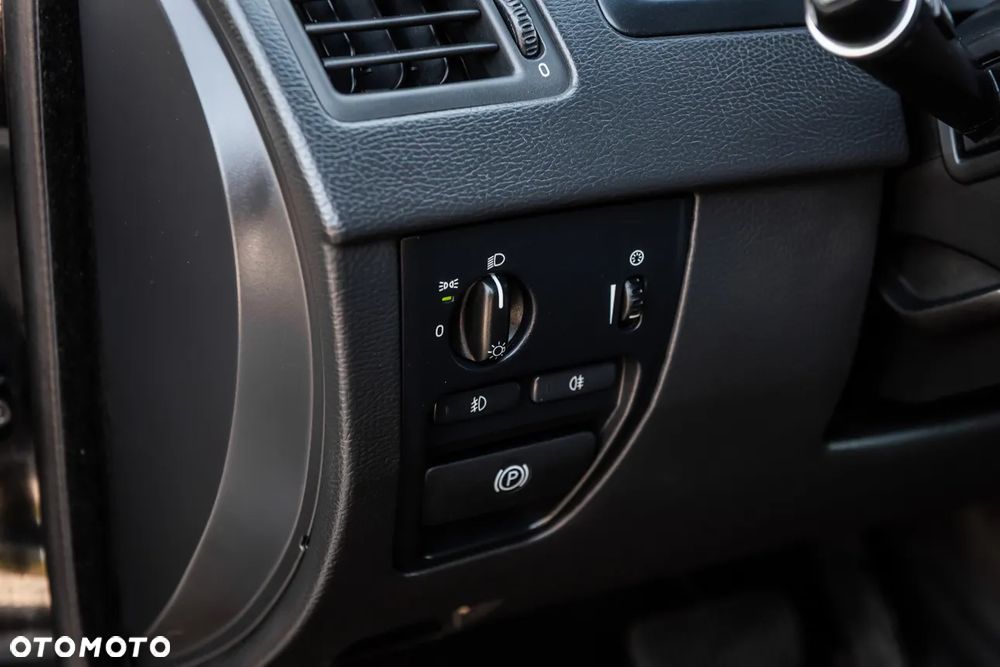 Volvo XC 90 D5 AWD R-Design - 17