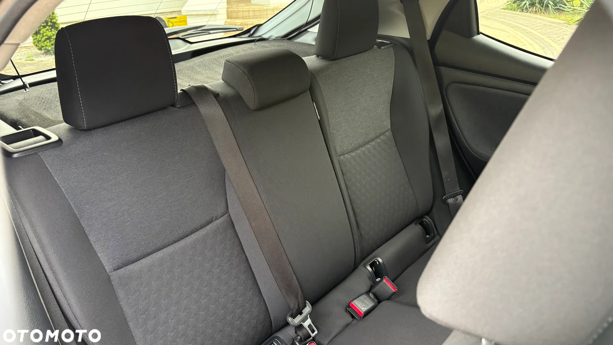 Toyota Yaris Hybrid 1.5 Comfort - 35