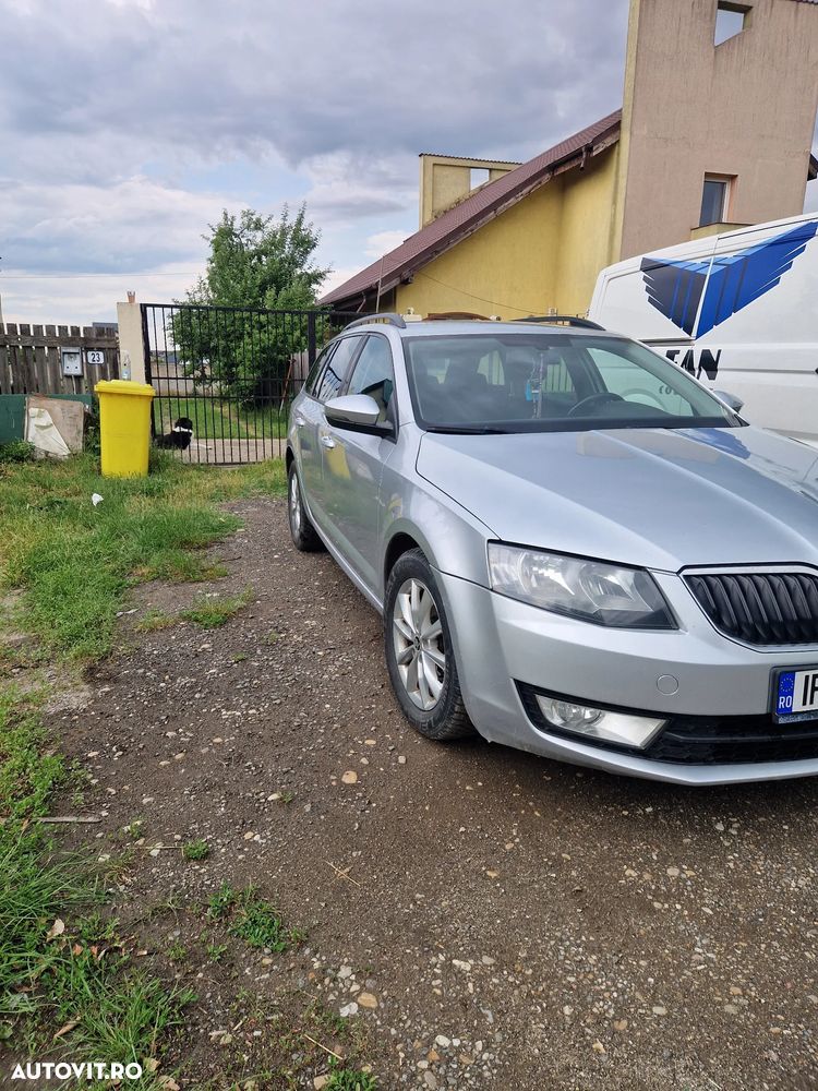 Skoda Octavia 2.0 TDI DSG Style - 4