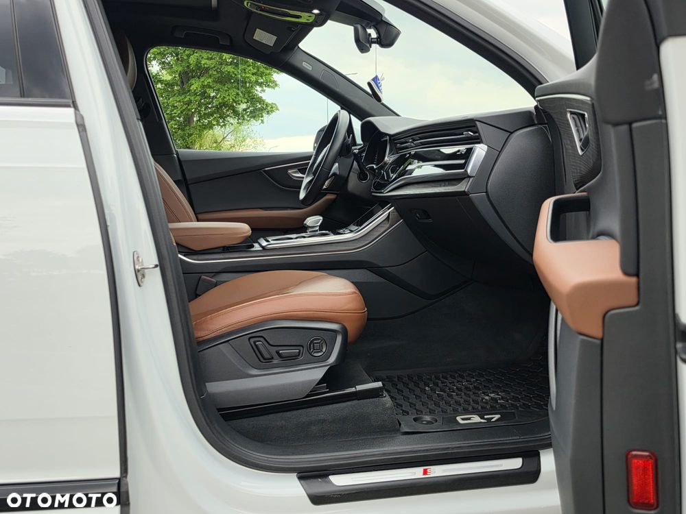 Audi Q7 - 21