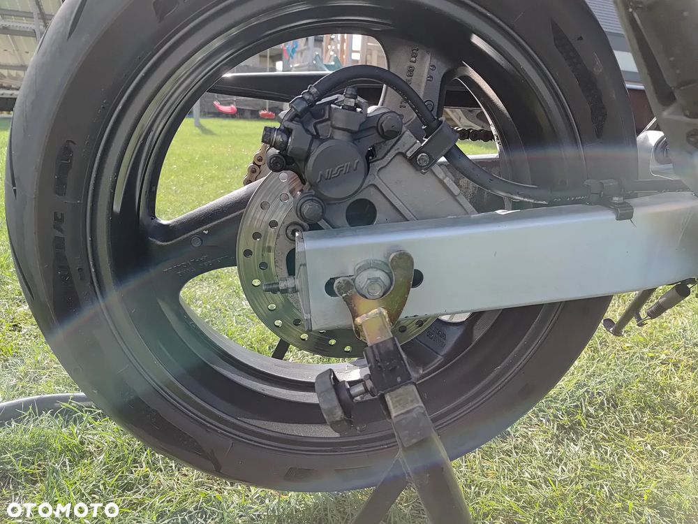 Honda Hornet - 25
