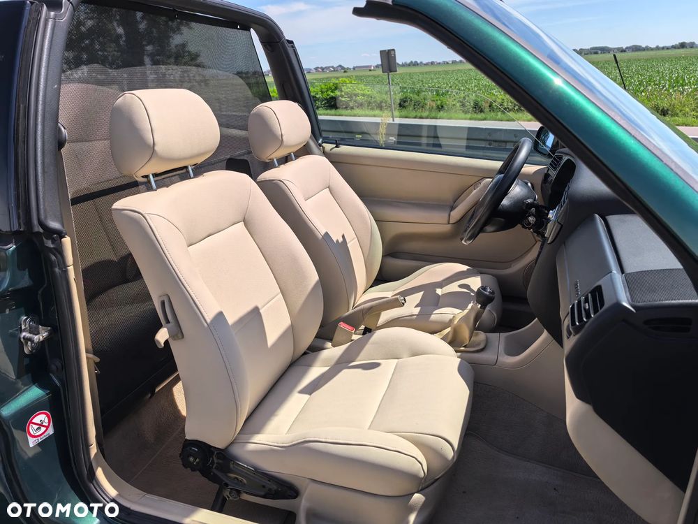Volkswagen Golf 1.9 TDI Highline - 13
