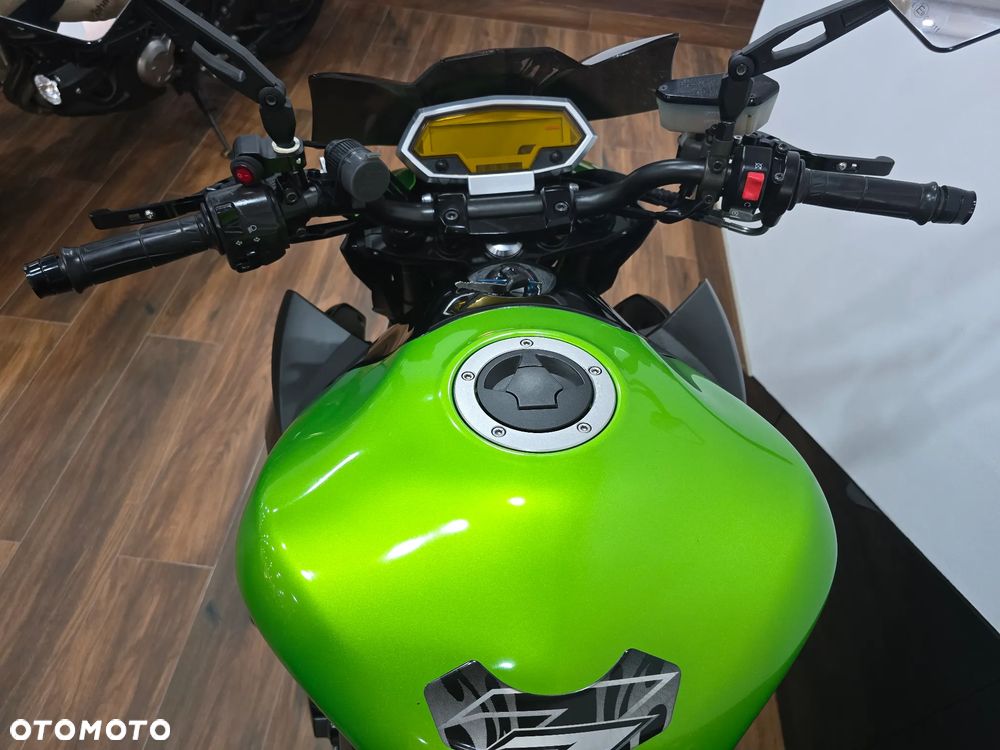 Kawasaki Z - 8