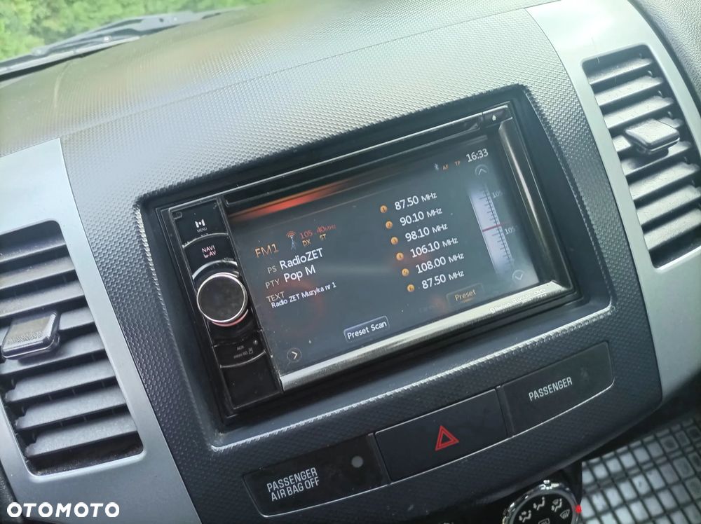 Mitsubishi Outlander 2.0 Intense + NAVI 2WD EU5 - 17