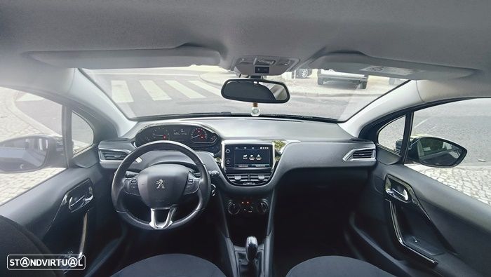 Peugeot 208 1.2 PureTech Signature - 20
