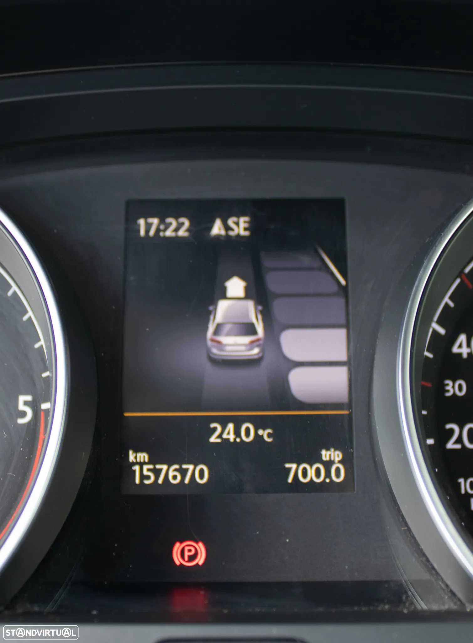 VW Golf Variant 1.6 TDi BlueMotion Allstar - 40
