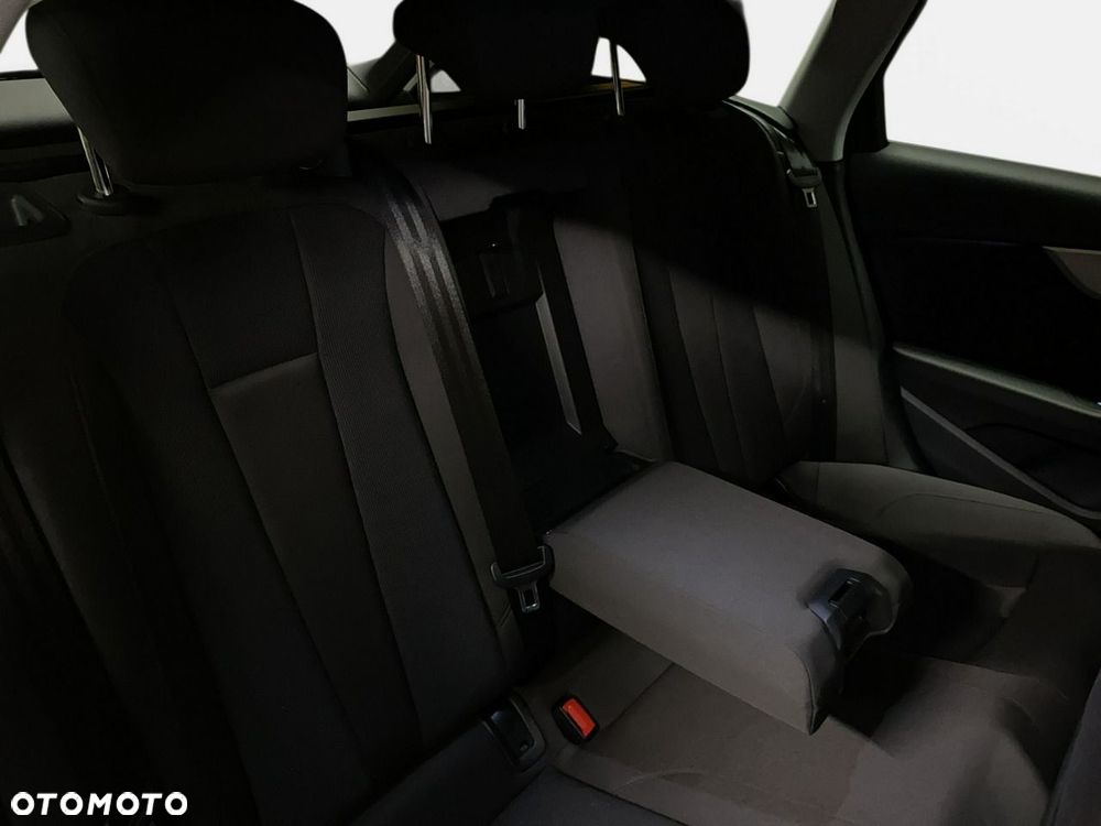 Audi A4 Avant - 16