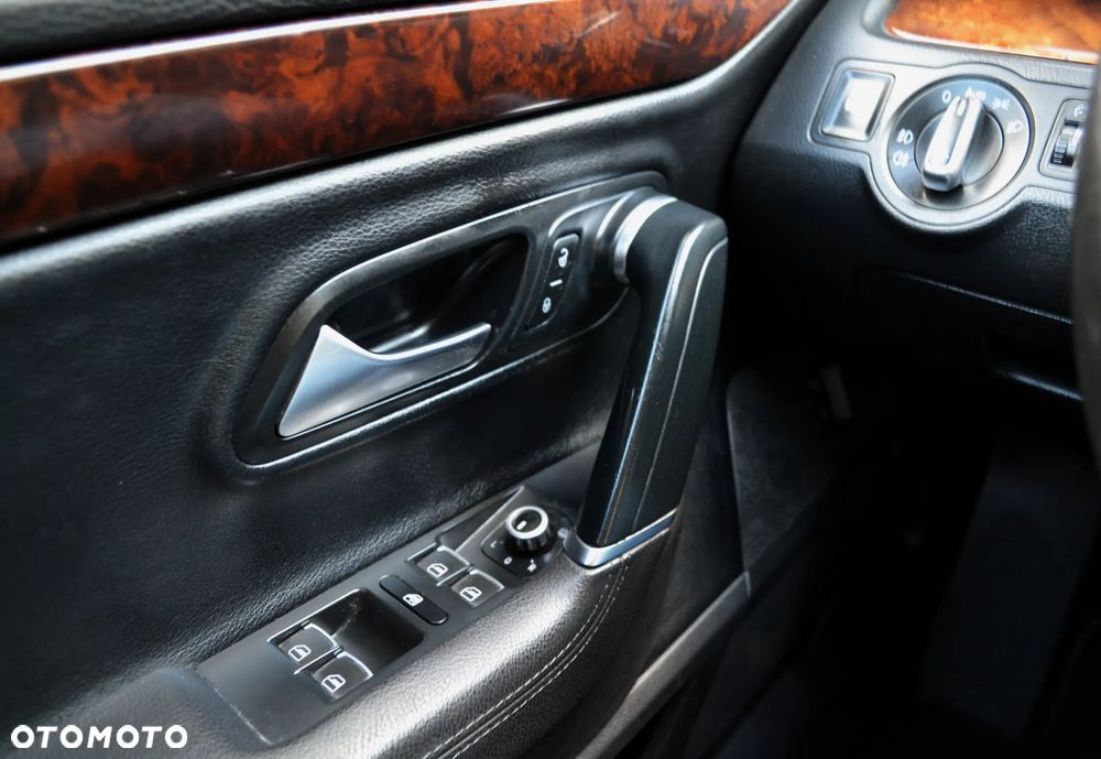 Volkswagen Passat CC 2.0 TDI DSG Exclusive - 24