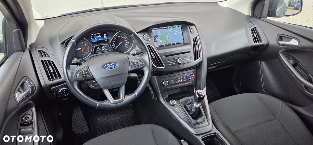 Ford Focus 1.0 EcoBoost Titanium - 21