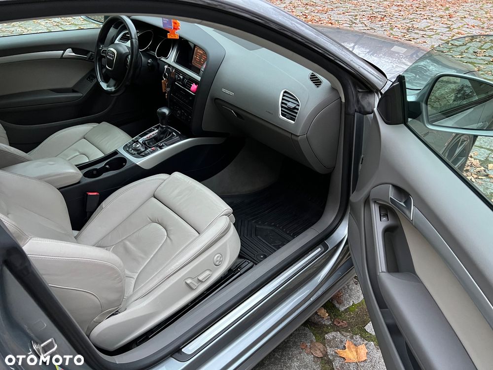 Audi A5 Coupé 3.0 TDI DPF quattro tiptronic - 17