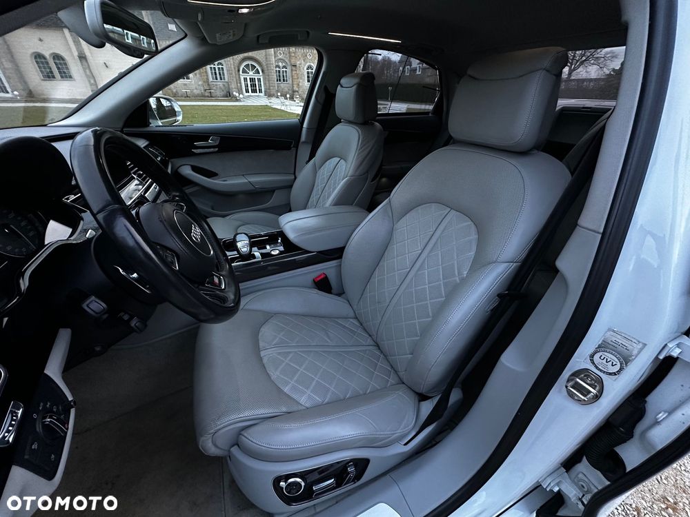 Audi S8 - 9