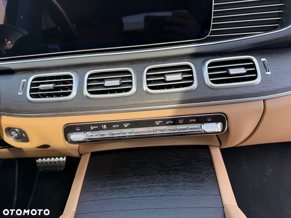 Mercedes-Benz GLS - 20