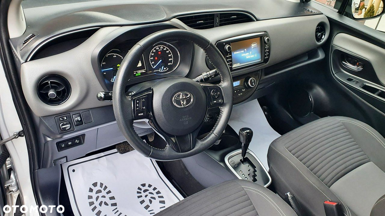 Toyota Yaris - 15