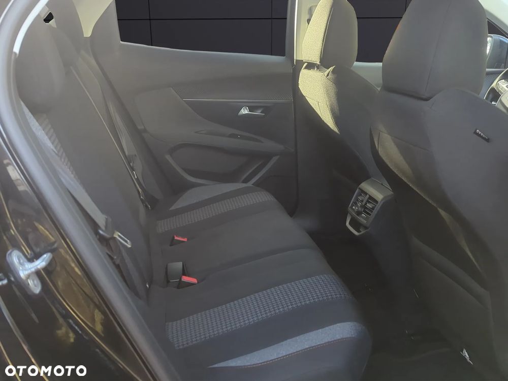 Peugeot 3008 1.2 PureTech Allure S&S EAT6 - 18