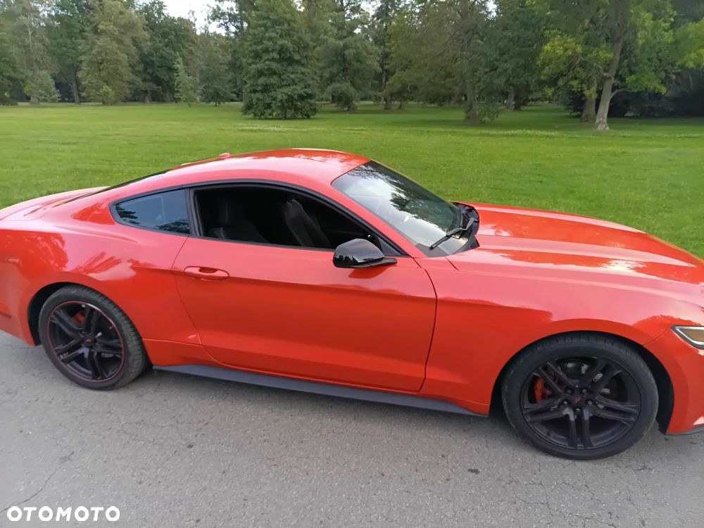 Ford Mustang - 6