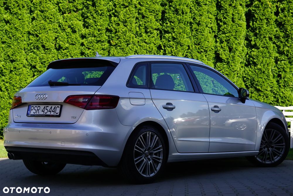 Audi A3 Sportback 2.0 TDI S tronic - 4