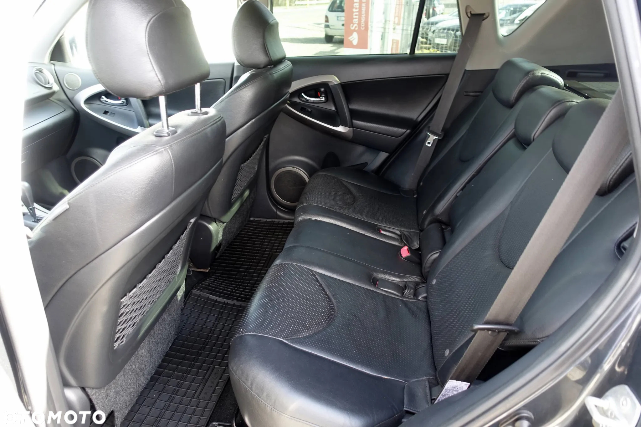 Toyota RAV4 2.0 VVT-i Premium - 14