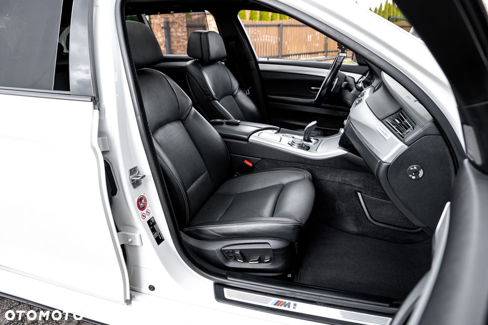 BMW Seria 5 M550d xDrive - 25