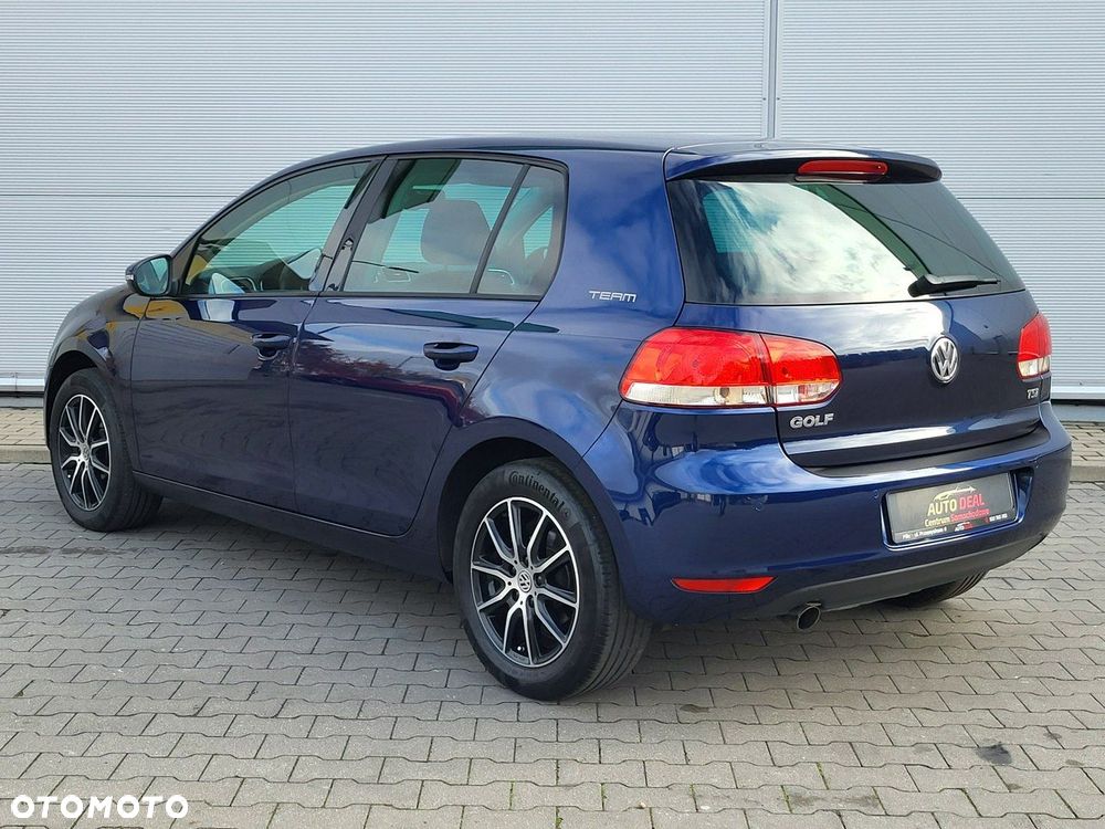 Volkswagen Golf - 10