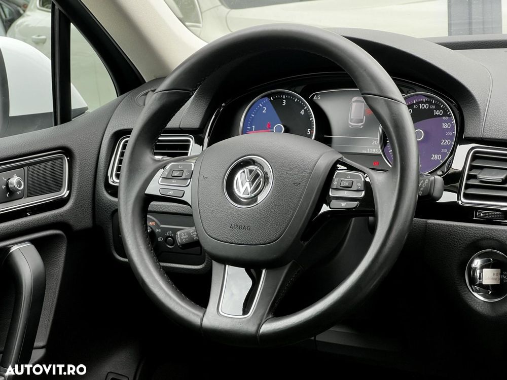 Volkswagen Touareg - 10