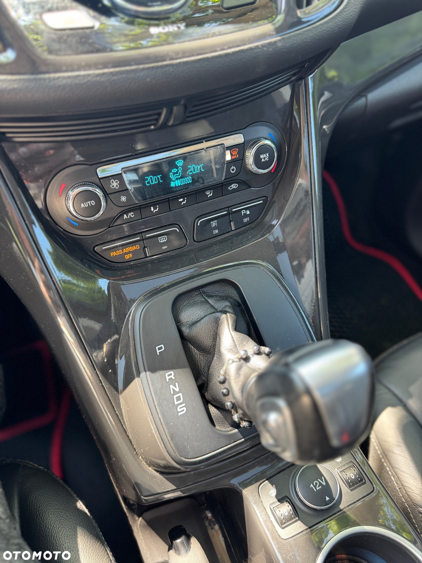Ford Escape 2.0 EcoBoost AWD Titanium - 24