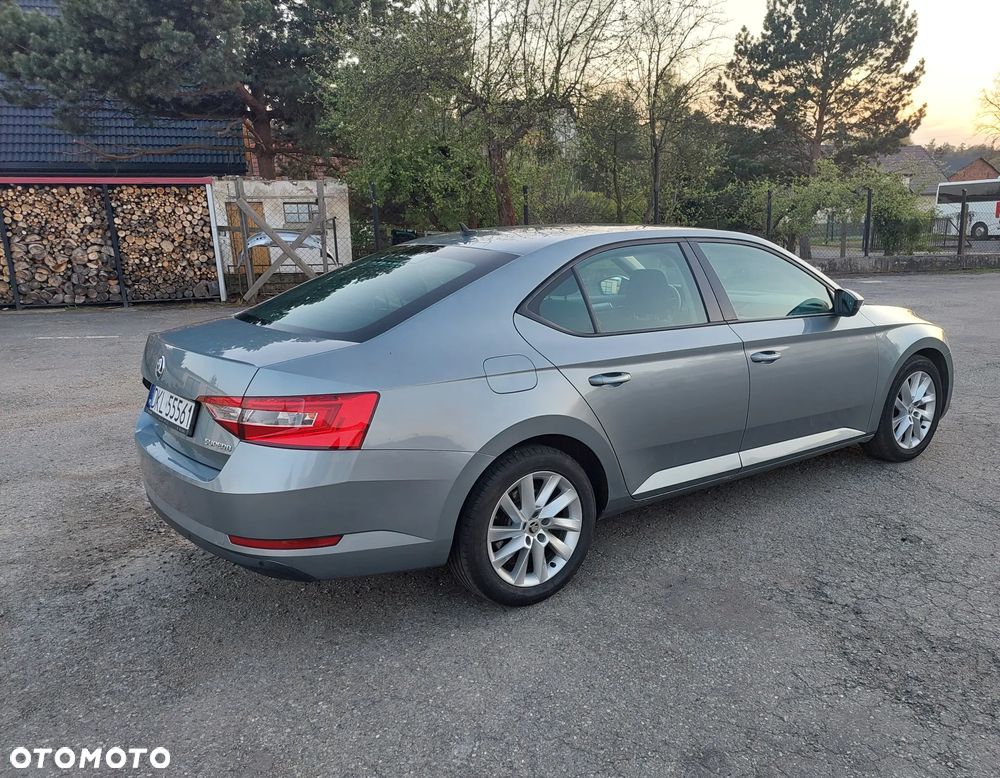 Skoda Superb 1.6 TDI Active - 14