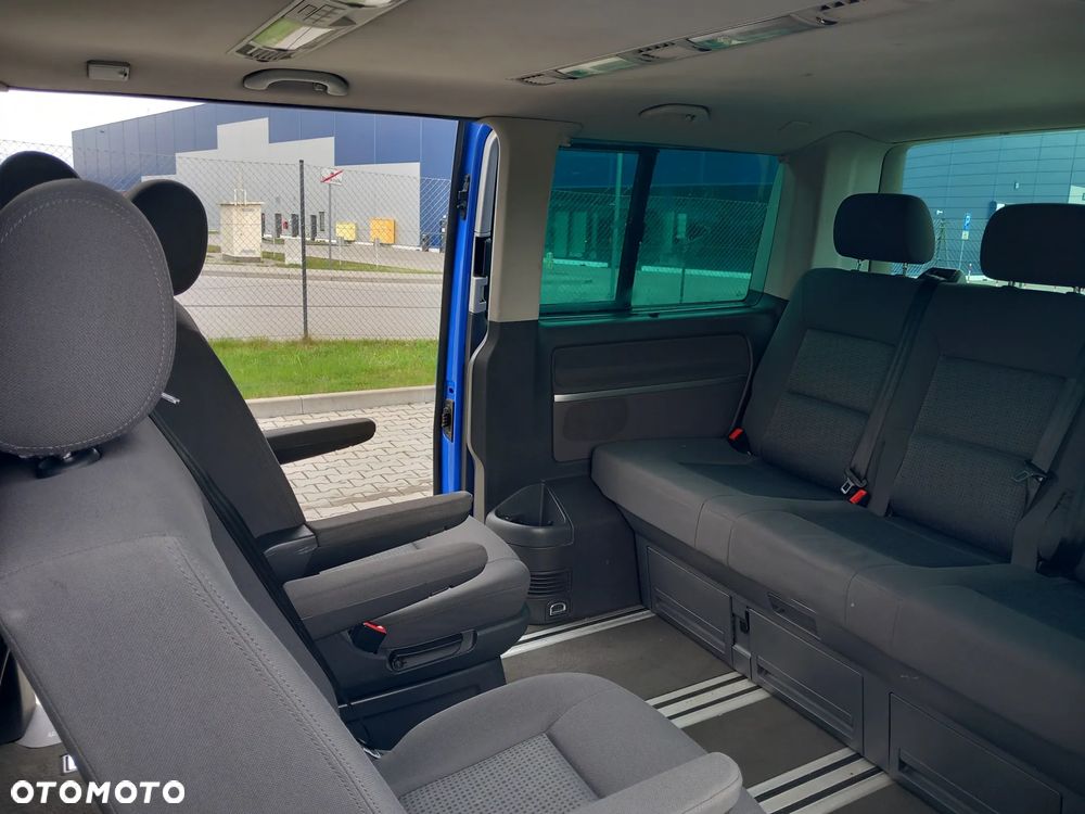 Volkswagen Multivan - 19