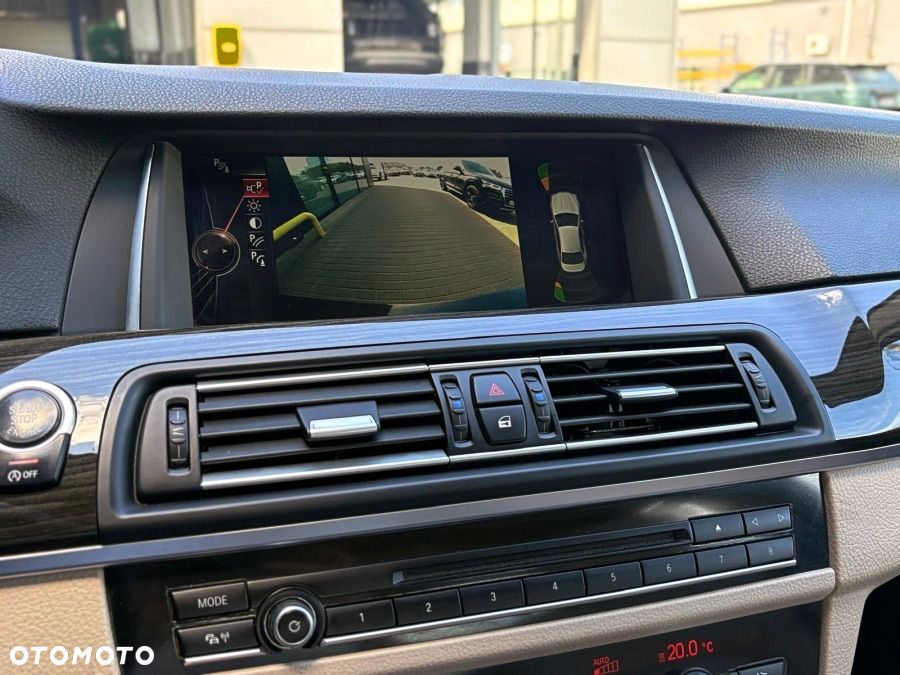 BMW Seria 5 525d xDrive Luxury Line - 26