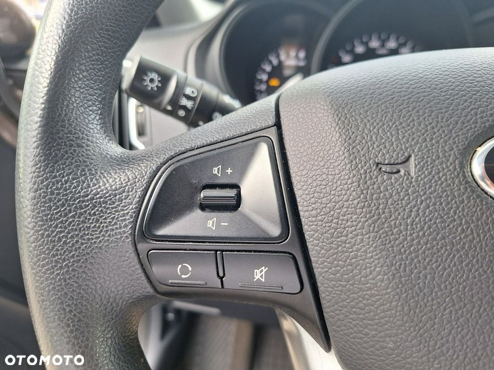 Kia Rio 1.2 M - 17