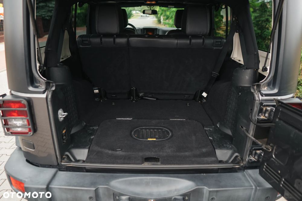Jeep Wrangler 3.6 Unlim Rubicon - 27