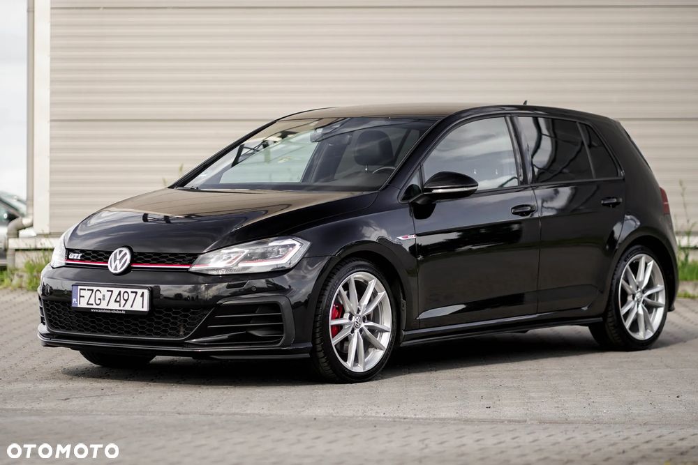 Volkswagen Golf - 10