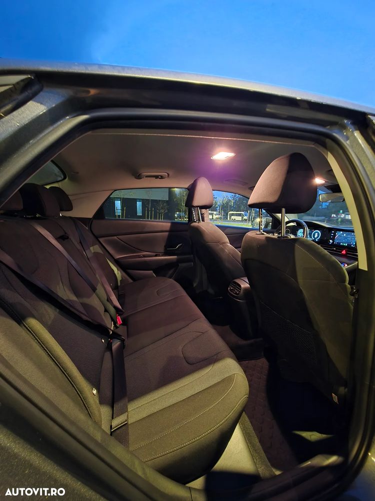 Hyundai Elantra 1.6 l 123 CP CVT Highway - 10