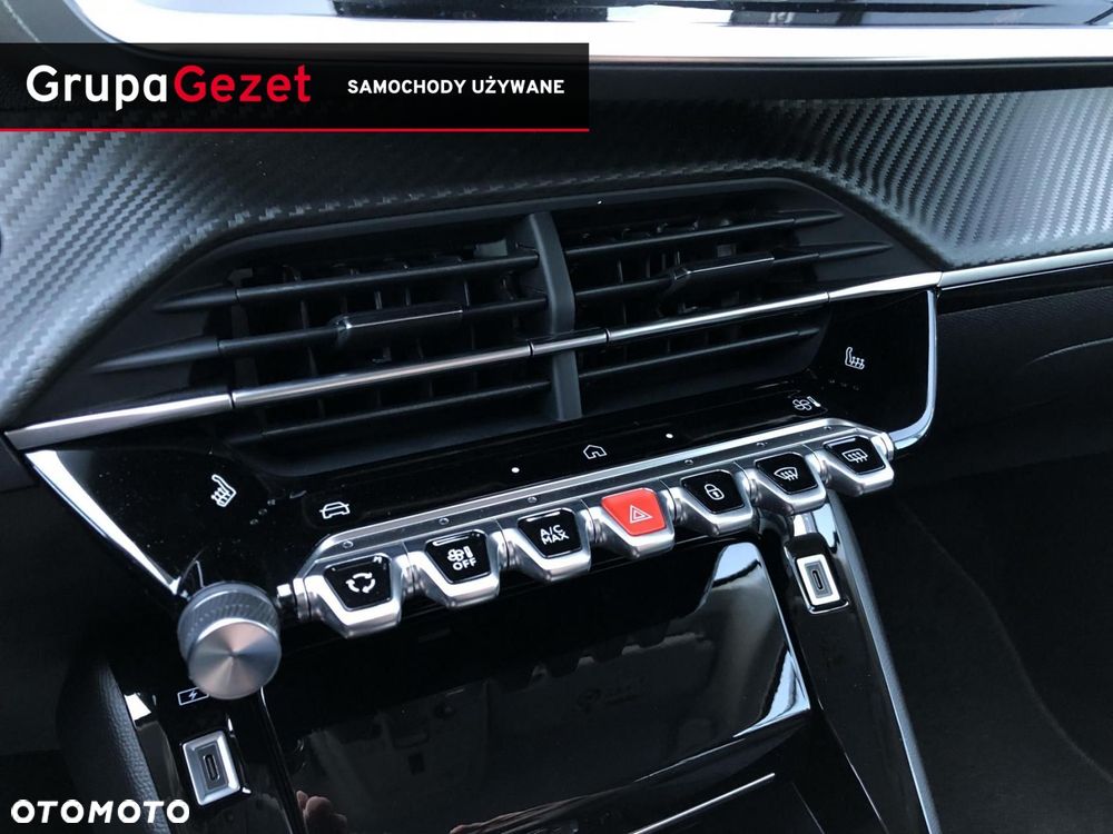 Peugeot 208 - 19