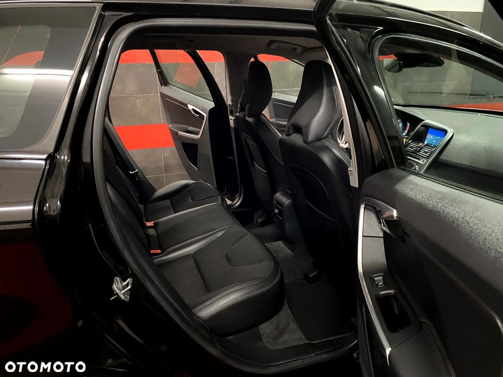 Volvo XC 60 D4 AWD Geartronic Summum - 23