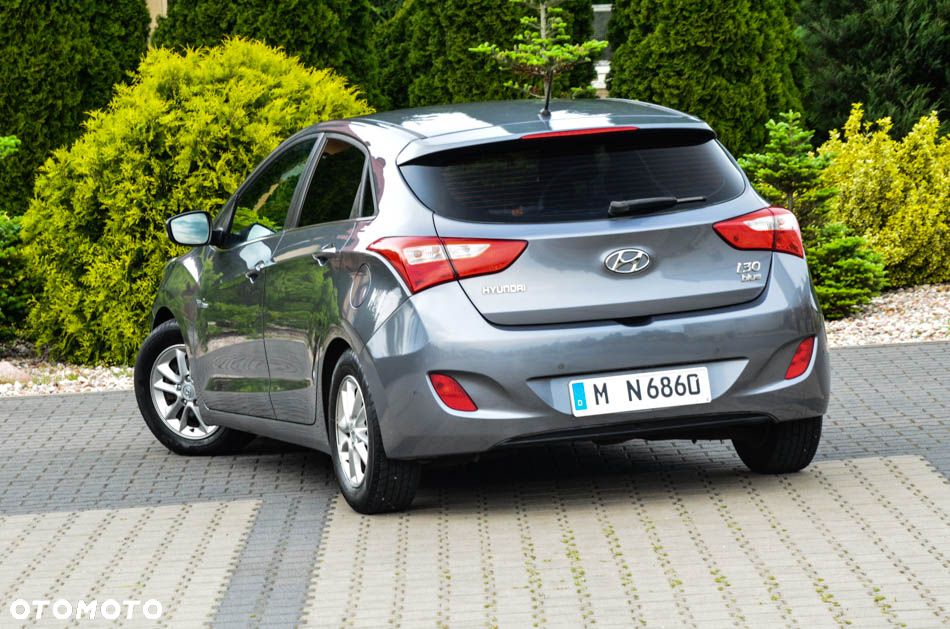 Hyundai i30 blue 1.6 CRDi Trend - 10