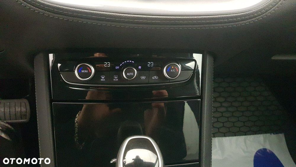 Opel Grandland X - 11