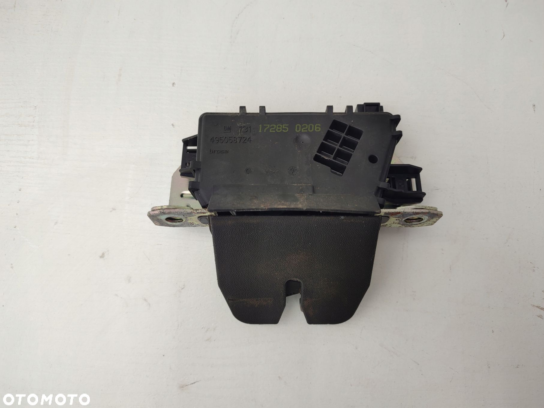 Zamek klapy tył OPEL ZAFIRA B 13117285 EUROPA ORYGINAŁ - 1