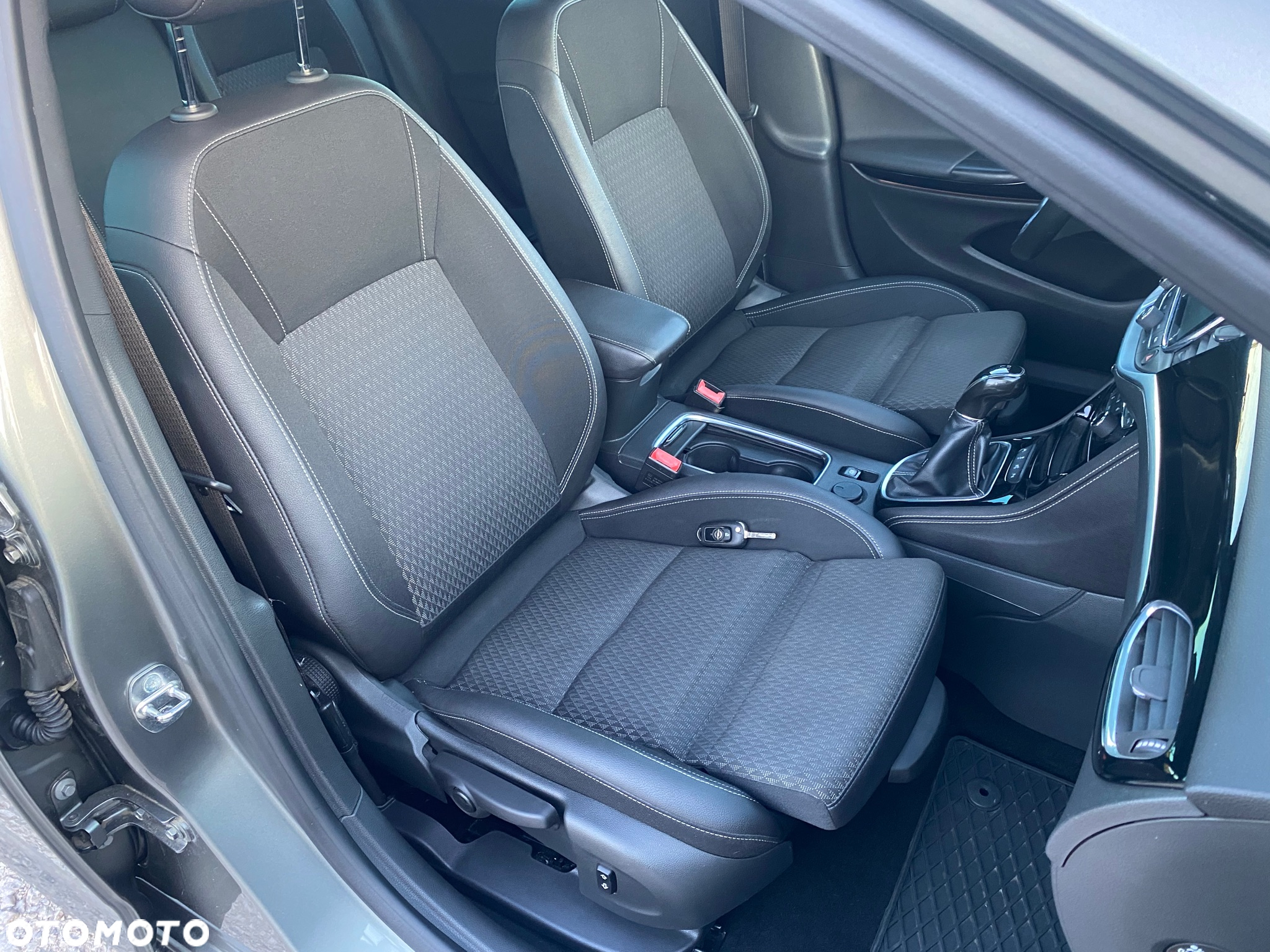Opel Astra 1.4 Turbo Start/Stop Sports Tourer Innovation - 26