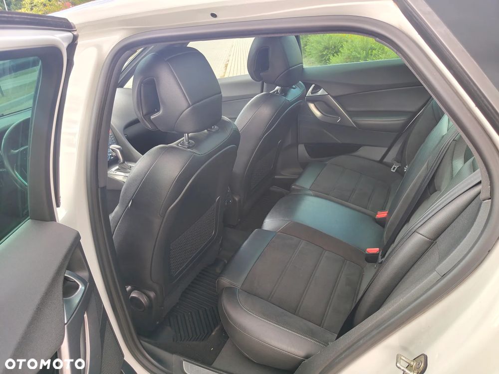Citroën DS5 THP 155 SoChic - 22