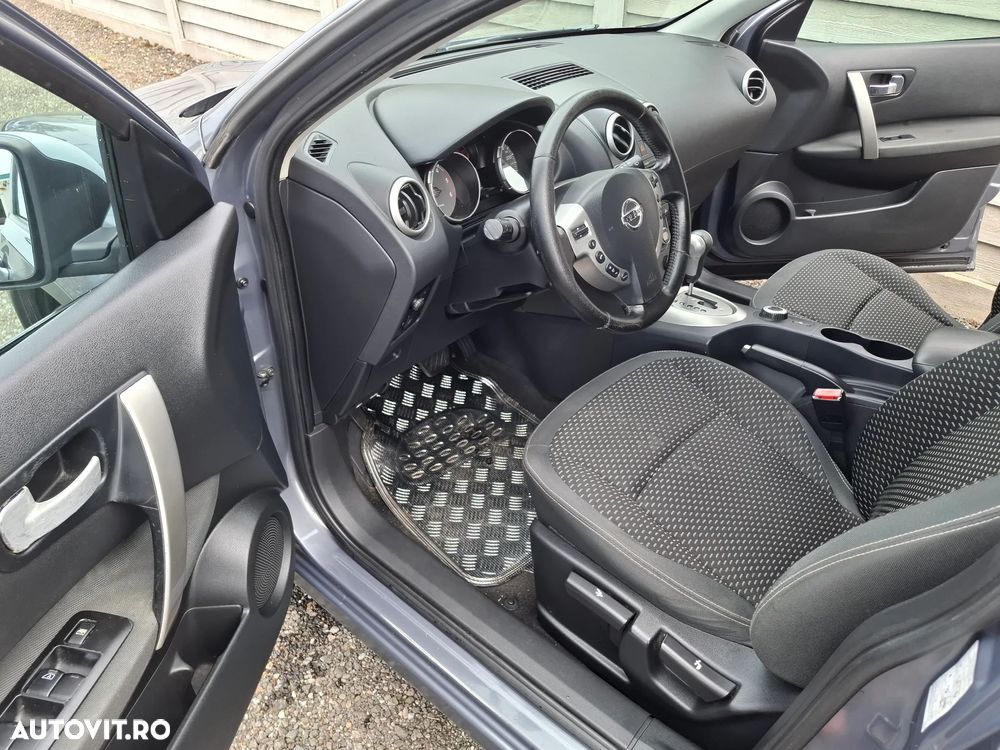Nissan Qashqai 2.0 DCI 4 x 4 DPF Aut acenta - 4